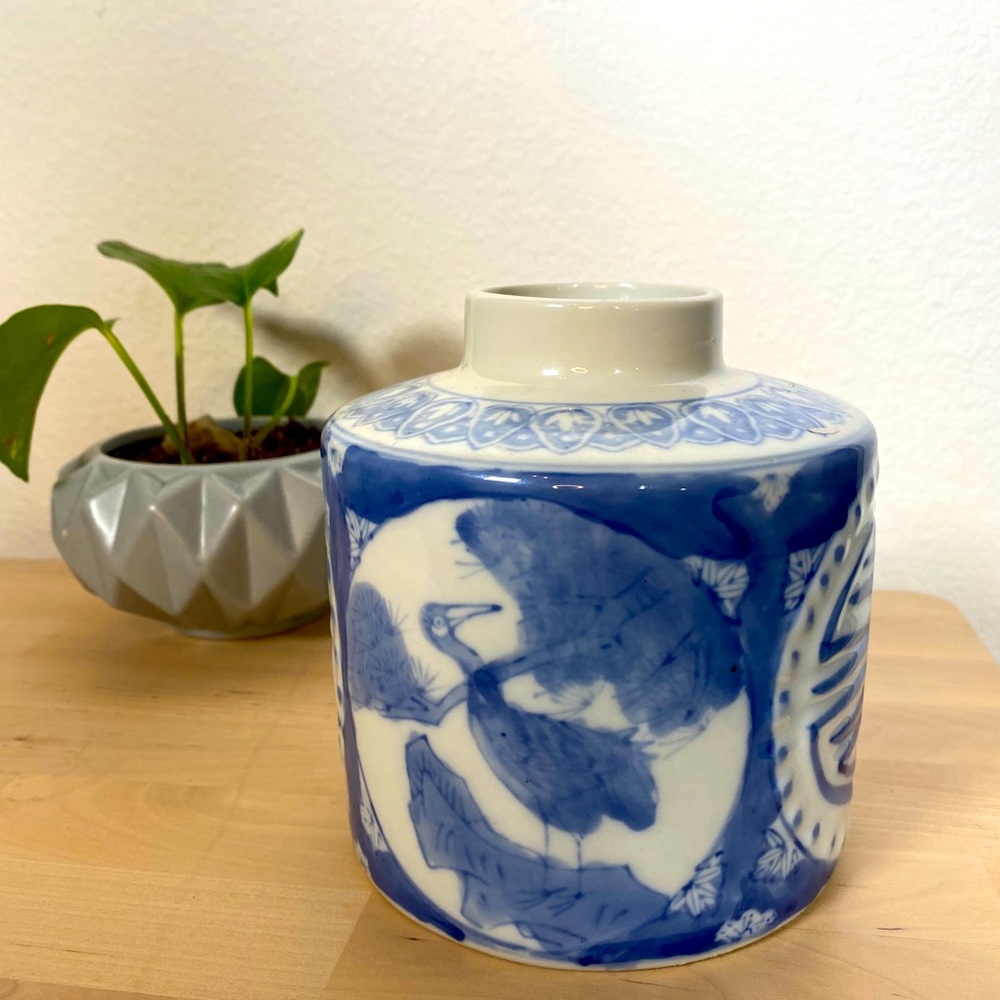 Vintage Blue & White Chinese Porcelain Tea Caddy